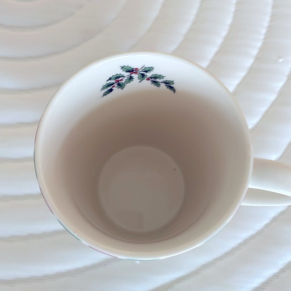 Spode Christmas Tree Mug - Picture 3 of 5